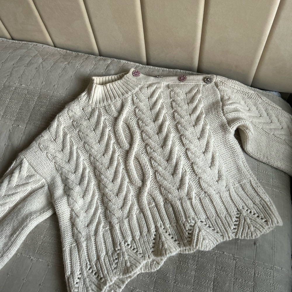 Zara Cream Cable Knit Sweater